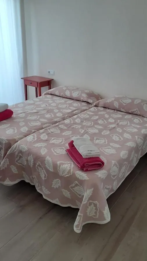 Amplio Piso Al Lado De La Playa En Nerja Διαμέρισμα